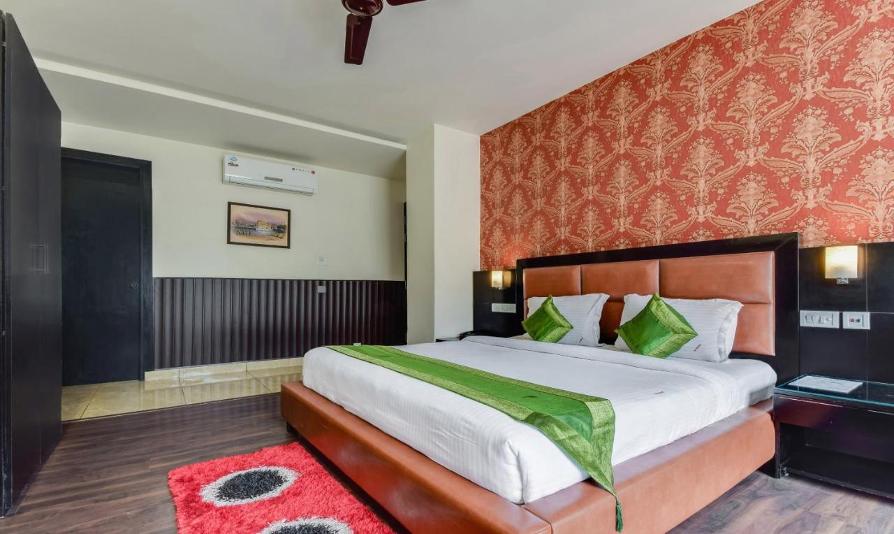 Hotel The Vaikunth à Dharamshala Extérieur photo